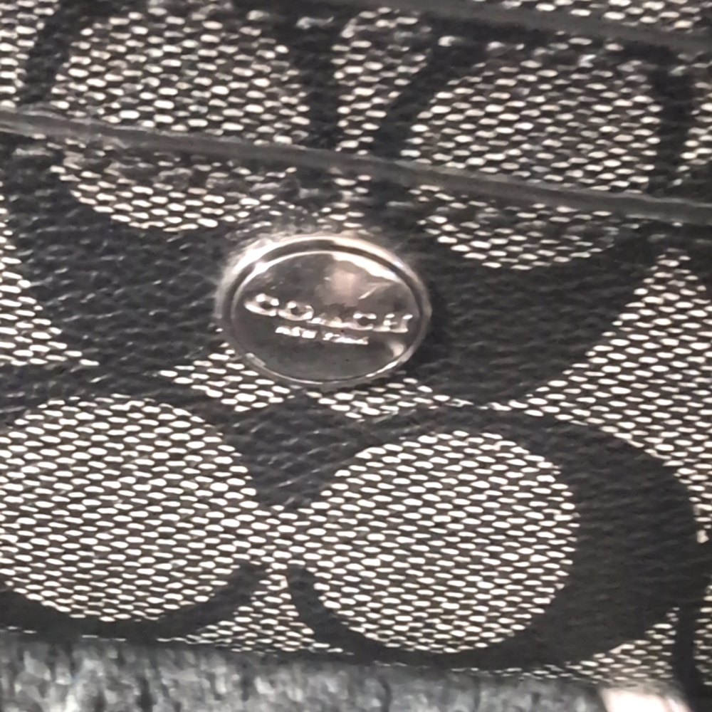 Coach Credit Card Case - Picture 2 of 4